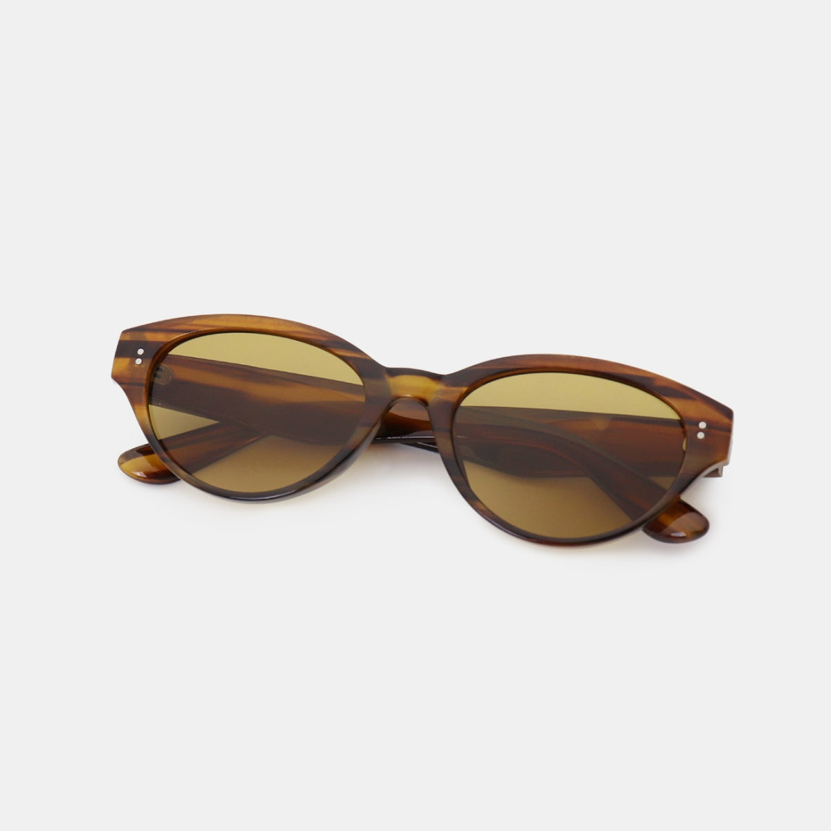 polycarbonate frame cat-eye sunglasses