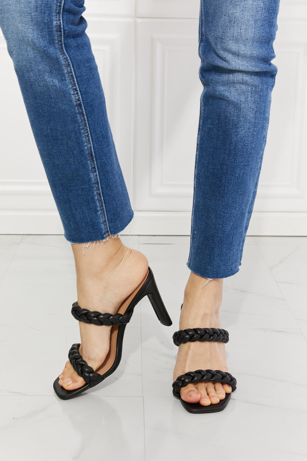 mmshoes in love double braided block heel sandal in black